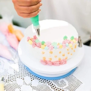 New Arrival DIY Cake Baking Tools Cook Decorating Table Set Plastic Bakeware Sets
