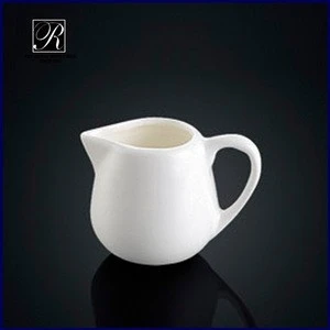 P&T ROYAL WARE Porcelain creamer with handle milk jug for restaurant