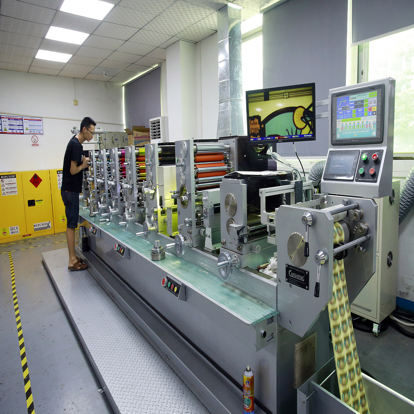 Buy Self Adhesive Round Vinyl Clear Sticker Roll Manufacturer Circle ...