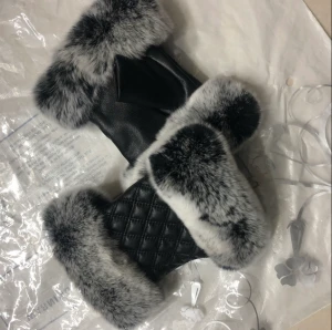 Wholesales Womens Winter Warm Rabbit Fur Hands Wrist Fingerless Gloves Fashion Mitten