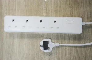 Hot selling UK standard power extension board sockets with 4 AC outlets socket electric with 3 plug pins uk power strip