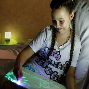 2020 new arrival kids drawing toy luminous painting board A4 magic drawing pads for sketch drawing