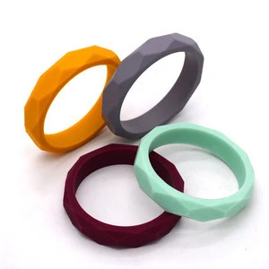 China Manufacturer OEM Customized Silicone Bracelet Rubber Teething Bangle