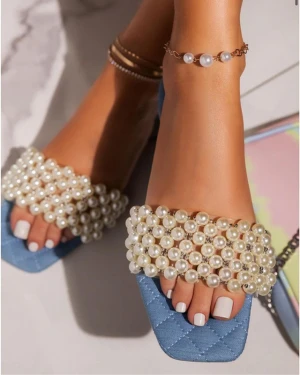 Buy New Design Popular Summer Flat Women Slippers Female Shoes For Ladies  Fashion Shoes Women Sandals from Jieyang City Rongcheng District Women Shoes  Factory, China