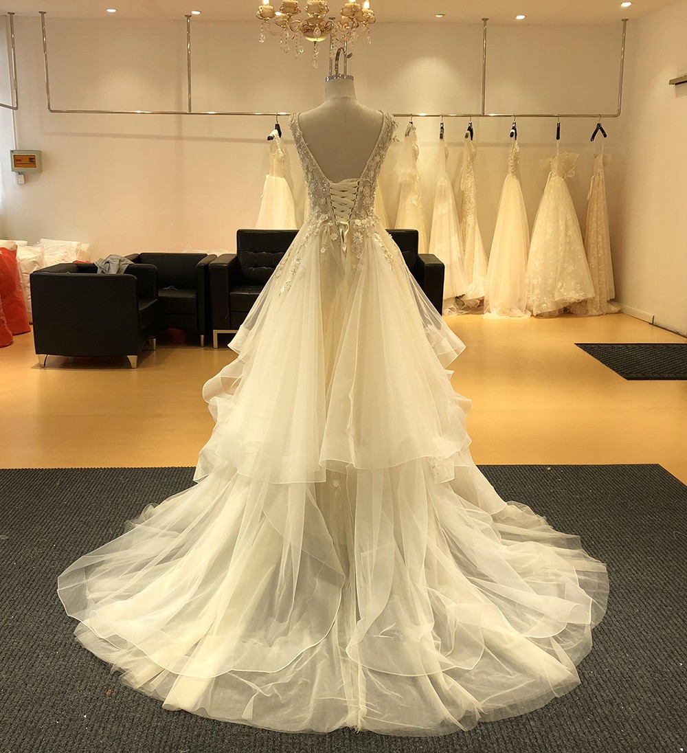 SL-6254 Gorgeous Appliques Court Train V-neck Boho Bridal Gowns Wedding Dresses 2020 Luxury Beaded Backless vestido de noiva