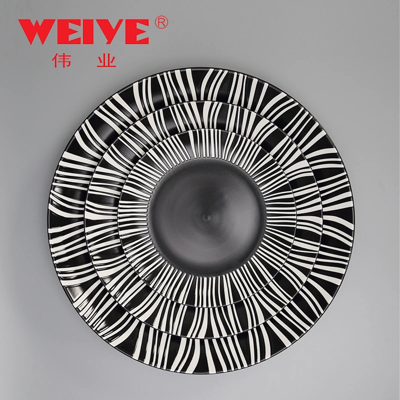 Weiye 8/10.75/14 inch round black pasta steak plate porcelain serving platter with white stripe&A0022