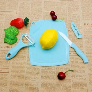 Wholesale Promotional  Kitchen Gadget 3pcs Ceramic Fruit Knife Set With Cutting Board cutter Peeler Paring Knife Fruit Tool Set