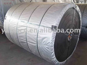 black rubber conveyor belt