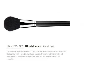 Blush Brush Goat Hair Makeup Brush, Rounded, Slightly Fanned-out Brush
