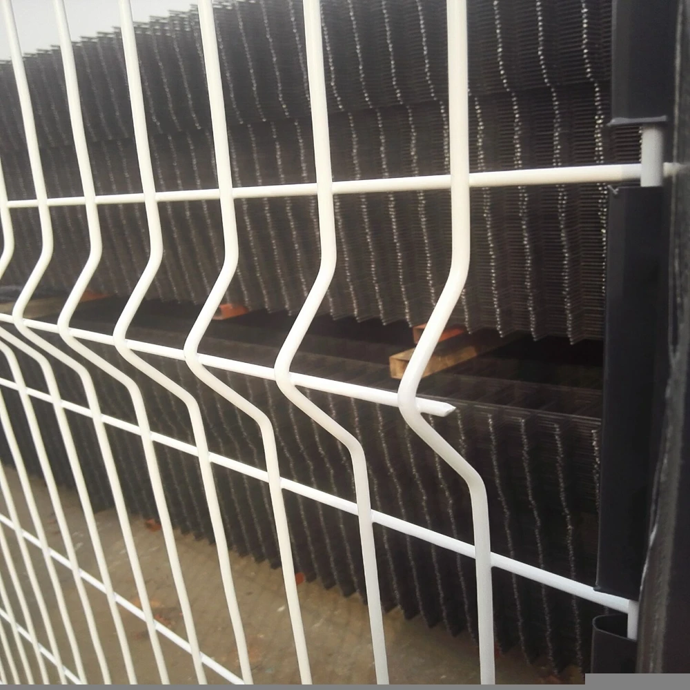 China honest factory sell reinforced galvanized, black &amp; PVC coated welded wire mesh ( galvanized, PVC coated, black wire)