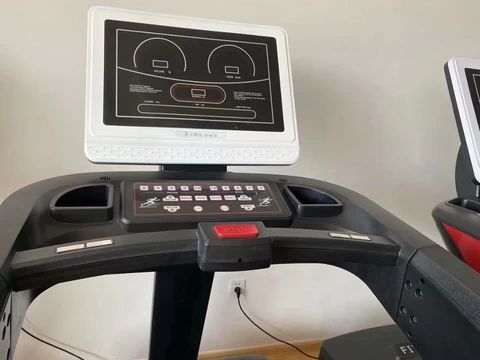 Commercial use treadmill in sports gym equipment