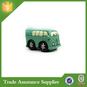 Creative Gifts Resinous Small Ornaments Vintage Bus Model Car