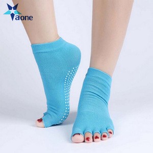 Custom Package Compression Sport Dance Trampoline Non Slip Open Toe Yoga Pilates Sock For Woman
