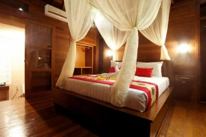 Customized service of prefab wooden cabin/prefab wooden house/prefab cottages for resorts hotel apartment
