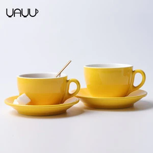 Exquisite glossy colorful cheap tea coffee cups and saucers / ceramic cup and saucer set