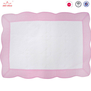 Hot Sale Eco-soft Wholesale Handmade Monogrammed embroidery 100% Cotton Padded Heirloom Baby Quilt