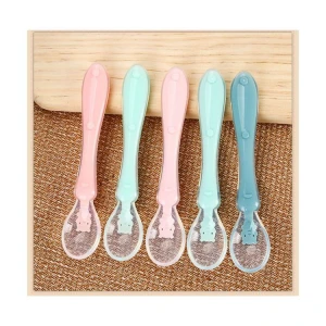 Hot Selling High Quality Bpa Free Eco-Friendly Chewing Silicone Baby Training Spoon