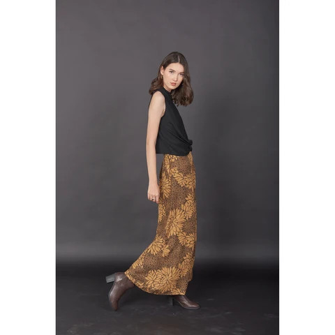 NAOAT CLOTHING Simple Palazzo Pants Comfy Stylish Perfect for Any Occasion Womens Fashion Essential Ready to Ship PP0304-02