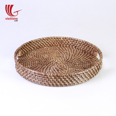 Round rattan wicker flat food serving tray, wicker serveware with cut-out handle, rattan fruit basket wholesale