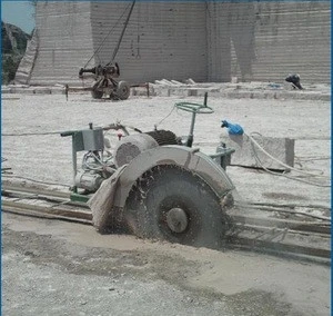 Track rail diesel quarry stone block sawing cutting machine