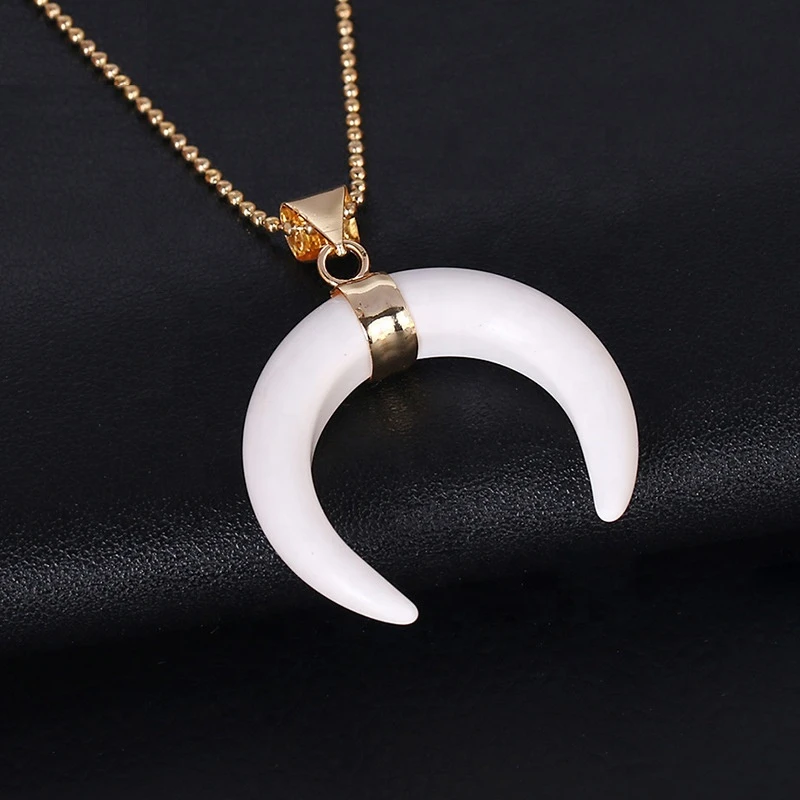 AJ402 Natural healing crystal custom moon shape pendant necklace jewelry necklaces