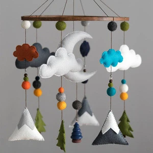 Amazon new style ceiling mobile mountain shape wood hanger felt baby mobile