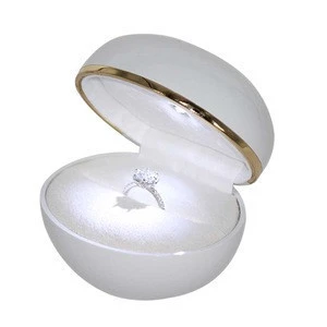 Gift design white Plastic engagement ring jewelry box with led lights
