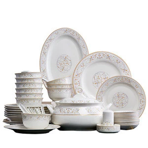 High Grade Luxury Ceramic Gold Rim Elegant Design Vintage White Dinnerware Dinner Set Fine Bone China