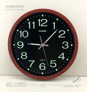 High quality 30.5 cm round wall clock with plastic frame Model 101