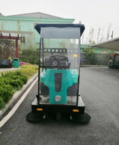 New cleaning equipment ride on vacuum battery large electric road sweeper
