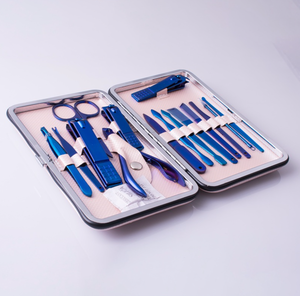 2020  fashion manicure 15pcs set nail care tools kit fantastic promotional gift cosmetic manicure pedicure set