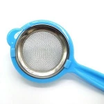 Amazon Hot Sale Kitchen Gadgets Kitchen Tool Plastic Handle Stainless Steel Strainer