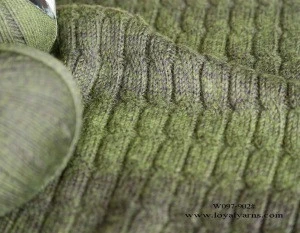 China fancy hand knitting yarn factory direct wholesale acrylic fancy wave yarn