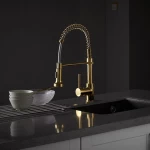 FAPULLY high quality gold finishing single handle faucet pull down 360 swiveling mixer sink kitchen taps