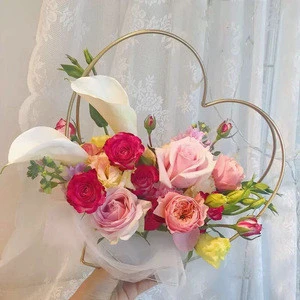 Flower basket metal cane woven iron hand - held love circular geometric flower box suspension
