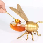 Gold Bee shape special design sugar spot restaurant special design sugar pot metal crafts sugar pot salt pot home decoration