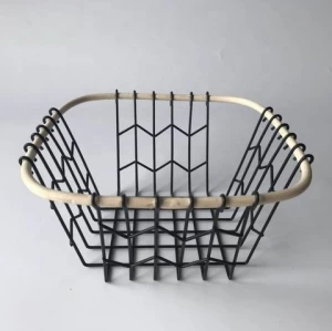New 2020 Metal Wire Portable Kitchen Storage Iron Fruit Basket With Rattan