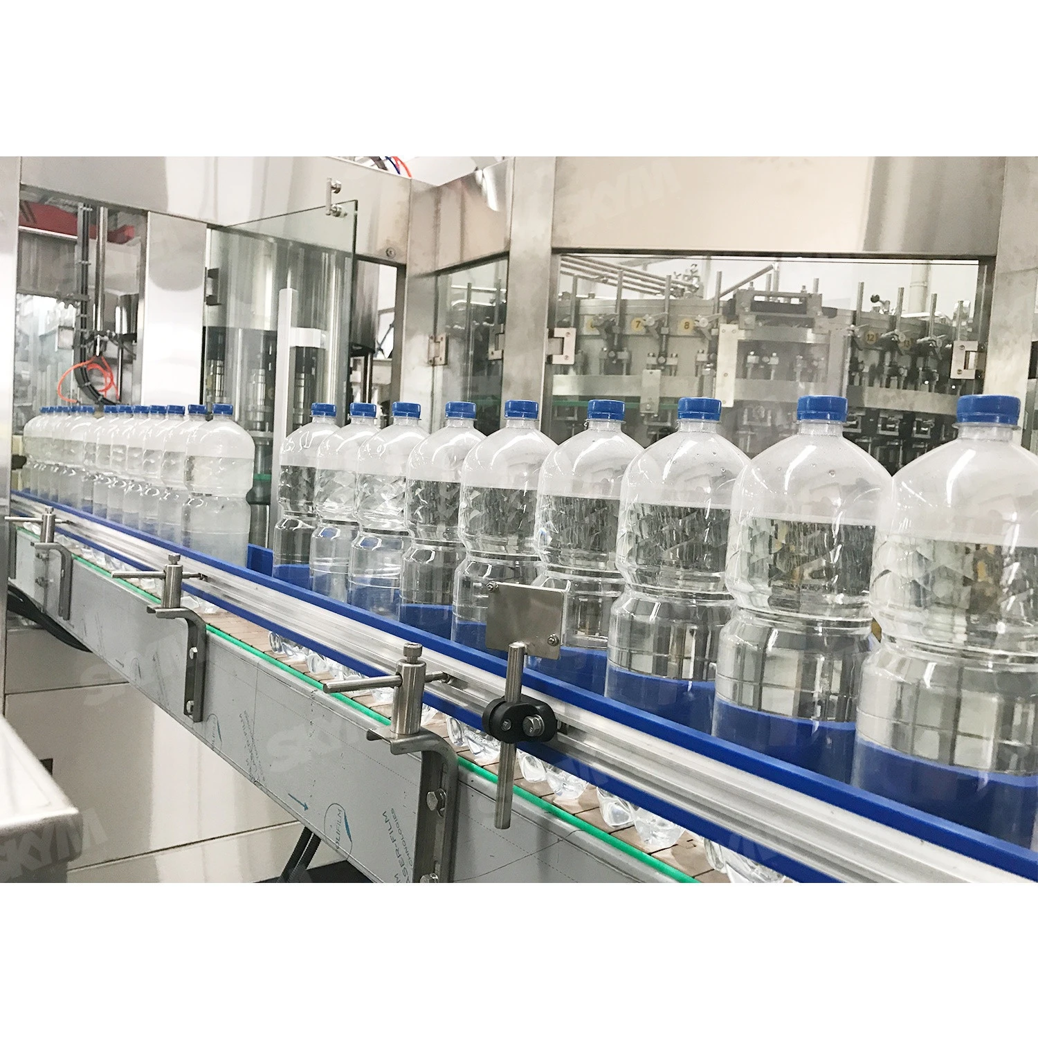 PET / Glass Bottle Carbonated Drinks Filling Machine / Machinery to Make Soft Beverage