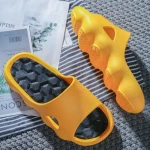 Wholesale Summer Men Yellow Red Black Simple Slides Slippers