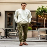Light Cream Sweatshirt With  Small Graphic On The Chest