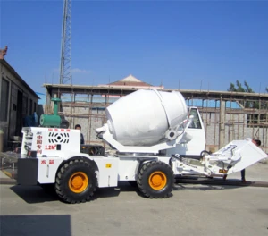 1.2CBM Diesel mobile self-loading concrete mixer truck