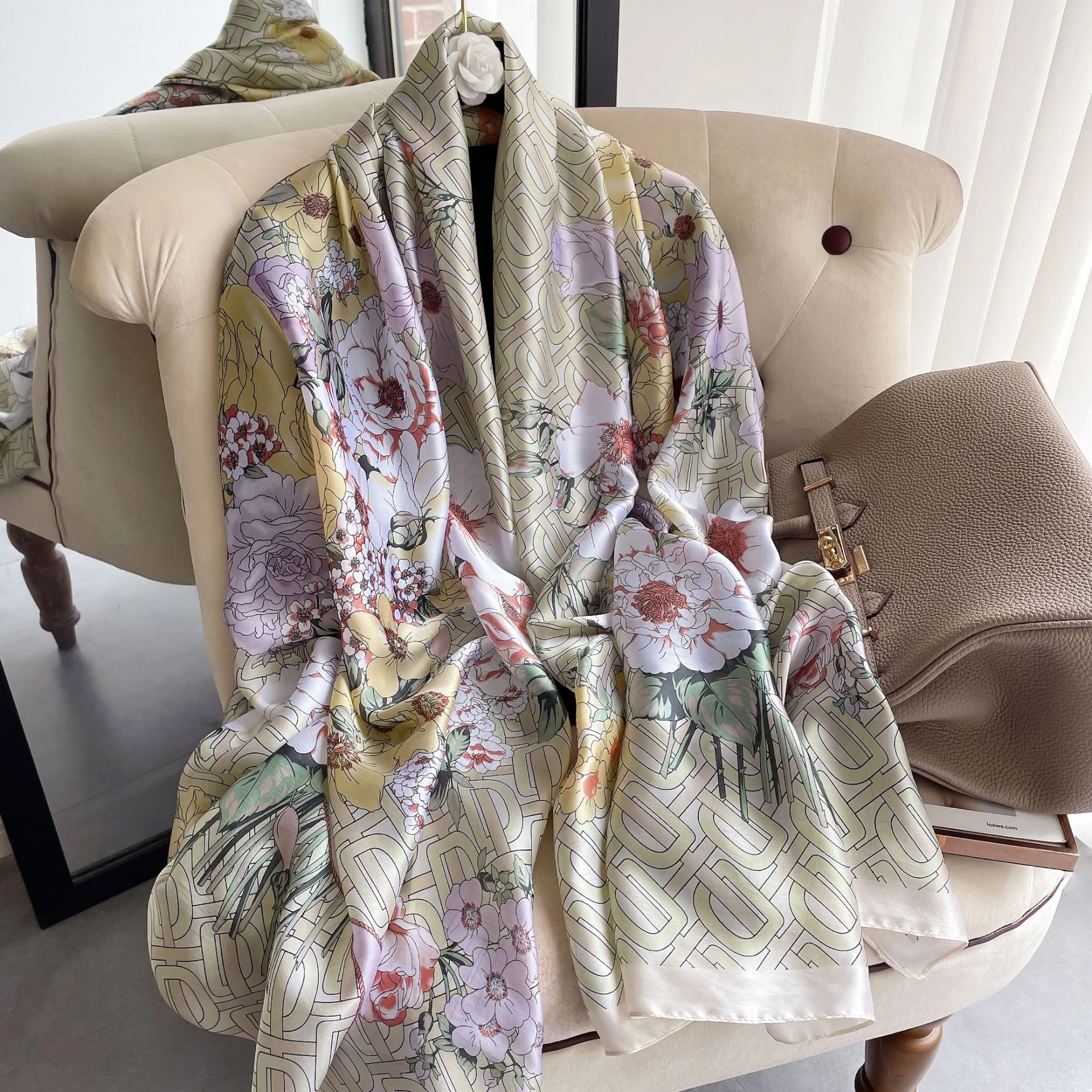 2021 new arrival Luxury brand silk scarf women  scarves shawls and wraps hair scarf chiffon foulard hijab