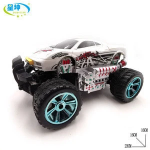 Amazon hot selling Four Drive 2.4Ghz 4WD hit against open the door high speed remote control rc car other toy vehicle