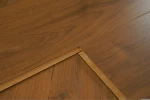 Chinese manufacturer offer solid engineered distressed wood flooring