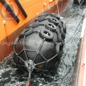 Dia 3.3m x L 4.5m 80Kpa Marine  Anti-collision Ship Rubber  Fenders With Ropes For Fishing Boat For Wharf