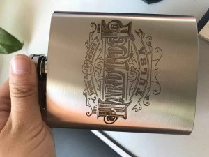 Promotional hip flask customized logo printing portable stainless steel 7oz 8oz hip flask for men
