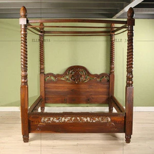 Wooden Furniture Bed with Hand Carving