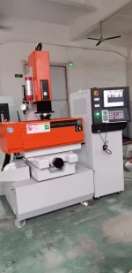 Ipretech Good quality EDM Die Sinker ZNC CNC D7135 cheap price