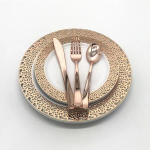 125 Pieces Disposable Rose Gold Lace Rimmed Dinnerware Set