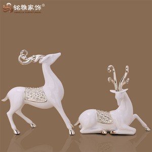 Artificial deer resin animal statue table decoration return gift office decoration for desk interior accessories